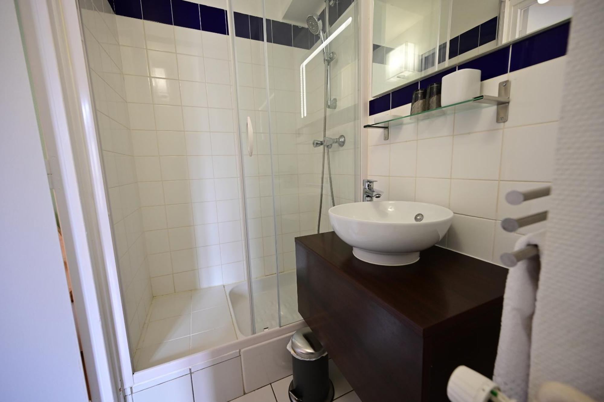 Hotel La Cuisine Des Lulus Montainville  객실 사진