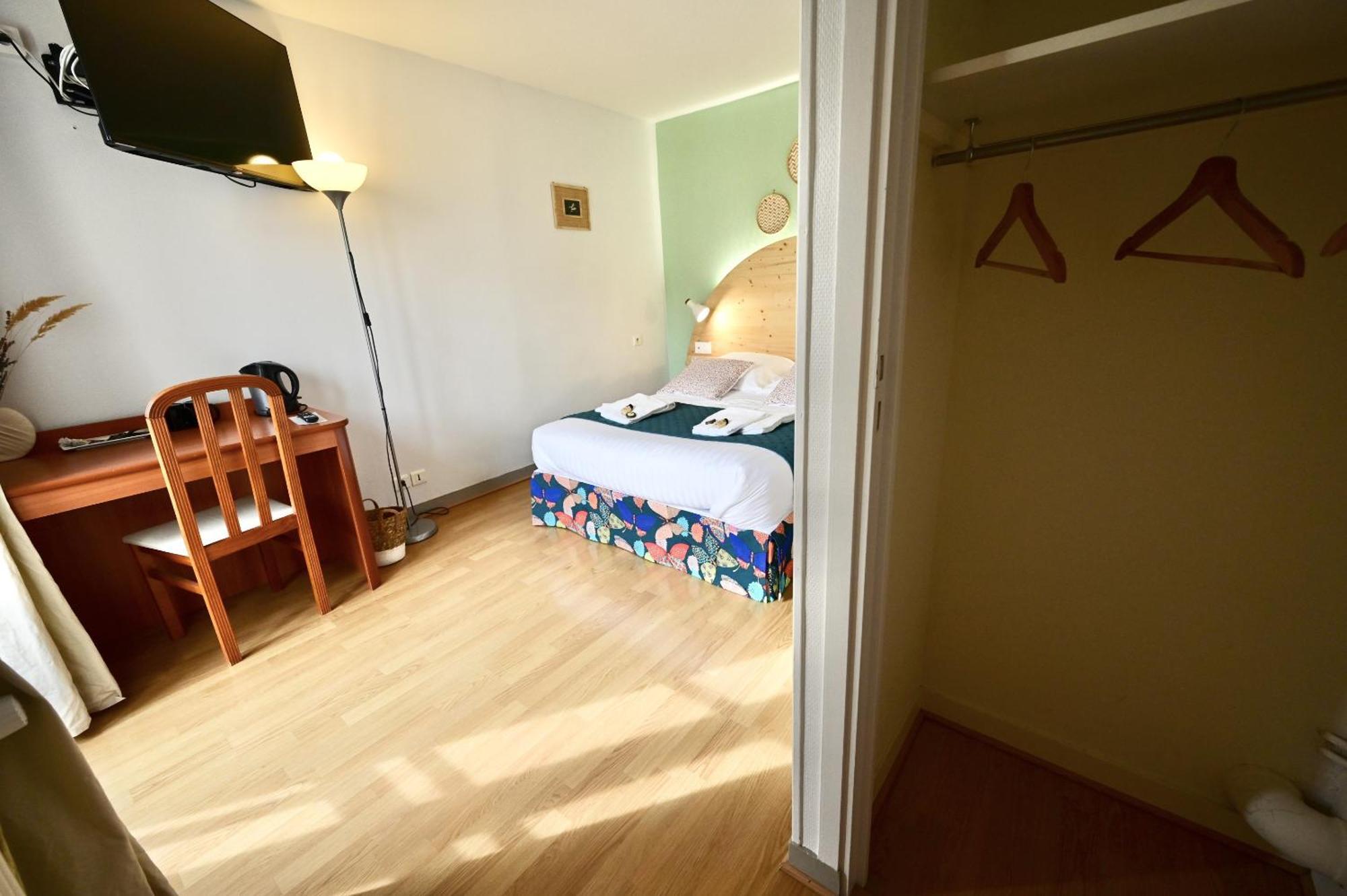 Hotel La Cuisine Des Lulus Montainville  객실 사진