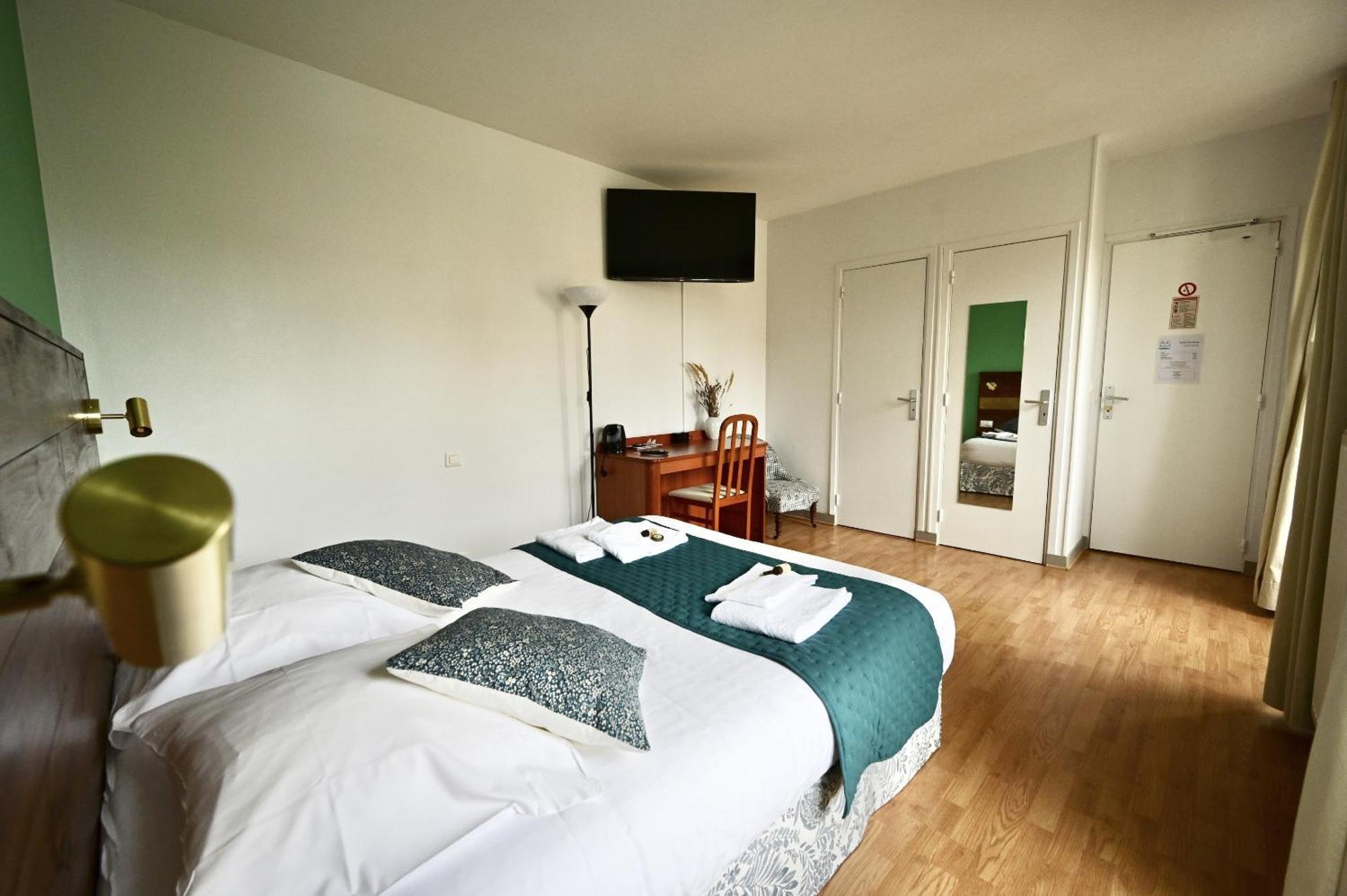 Hotel La Cuisine Des Lulus Montainville  객실 사진