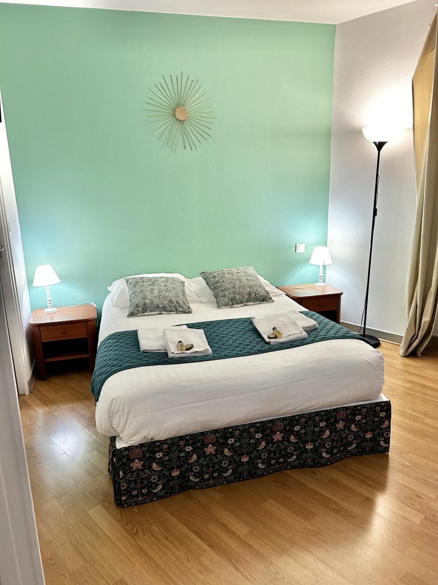 Hotel La Cuisine Des Lulus Montainville  외부 사진